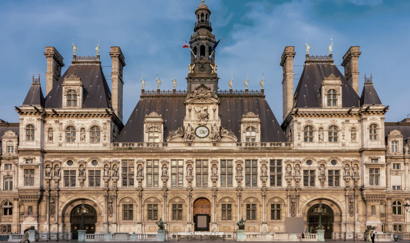 Mairie de Paris sur la place de l'Hôtel de Ville de la capitale.