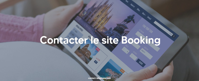 Tablette affichant la page d'accueil du site internet Booking.com.