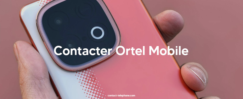 Main d'un homme tenant un smartphone rose