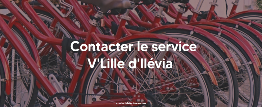 Vélos rouges rangés les uns à côté des autres.