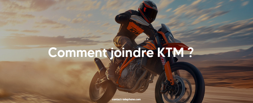 Moto KTM avançant rapidement dans le désert.