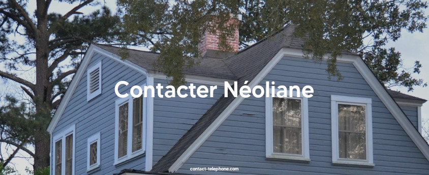 Façade d'une maison avec des arbres.